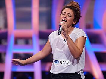 Maria Voskania aus Schweinfurt bei der RTL-TV-Show "Deutschland sucht den Superstar". Alle Infos zu "Deutschland sucht den Superstar" im Special bei RTL.de: http://www.rtl.de/cms/sendungen/superstar.html