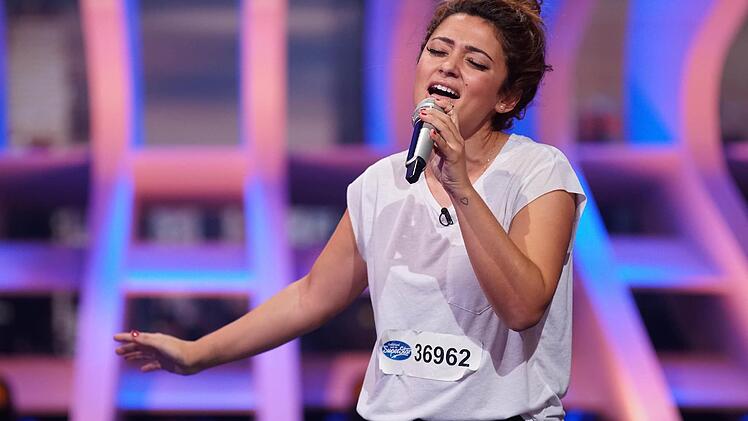 Maria Voskania aus Schweinfurt bei der RTL-TV-Show "Deutschland sucht den Superstar". Alle Infos zu "Deutschland sucht den Superstar" im Special bei RTL.de: http://www.rtl.de/cms/sendungen/superstar.html