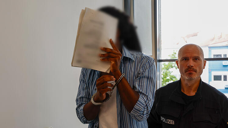 Vater misshandelt Baby - Prozess wegen Mordversuchs