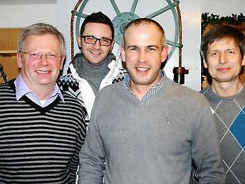 Rudolf Riegler (links) führt weiterhin den Hafen- und Kulturverein Marktsteft. Mit im Führungsteam sind Schriftführer Johannes Reuter, Stellvertretender Vorsitzender Dieter Haag und Helmut Manger als neuer Kassier. Foto: Thomas Meyer