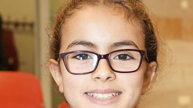 Monia (12): "Mir hat's heute richtig gut gefallen, weil es um Dinge ging, die ich selbst noch nicht wusste. Zum Beispiel, dass der Nikolaus in anderen Ländern einen anderen Namen hat, wie zum Beispiel Samichlaus in der Schweiz." Foto: Ronald Rinklef