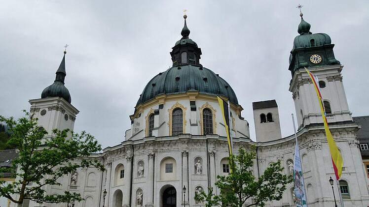 Das Kloster Ettal in den Ammergauer Alpen ist schon selbst ein Teil des Mythos Bayern.
