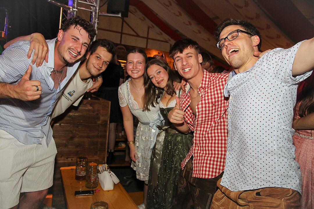 Frontal Party Pur feierte ihre Premiere bei der Bierwoche.
