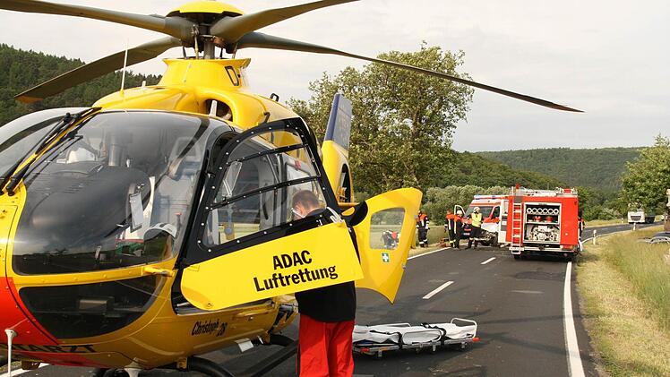 08. Juni 2015: Unfall auf der Staatsstraße 2292 zwischen Steinach und Hohn. Foto: Paul Ziegler