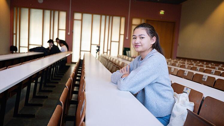 Deutschlands j&uuml;ngste Abiturientin studiert jetzt