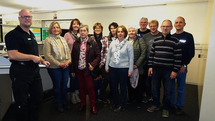 Interessante Einblicke erhielten die Besucher der Frauen Union aus Münnerstadt bei einer Besichtigung der Integrierten Leitstelle in Schweinfurt.Matthias Nöth