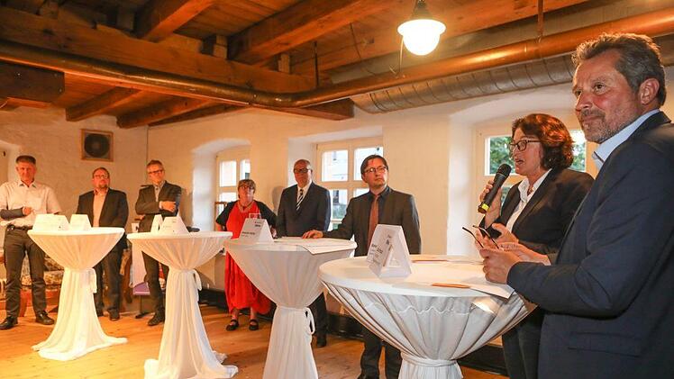 Die Podiumsdiskussion fand im Saal der Kommunbräu statt. Foto: Barbara Herbst