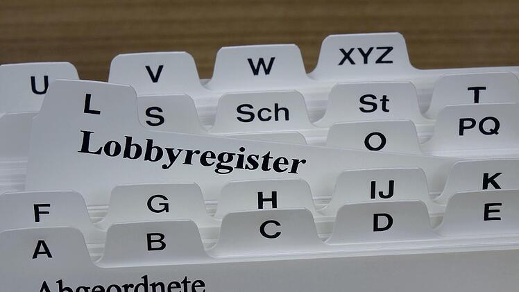 Die Idee eines Lobbyregisters ist denkbar einfach: Jeder, der als Interessensvertreter an den Staat herantritt, muss sich registrieren lassen.  Symbolfoto: Sascha Steinach, dpa