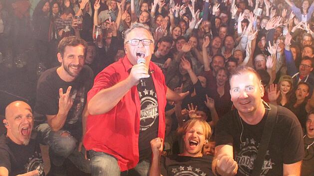 Manuel Balzar, Lars Rau, Klaus Pfreundner, Johannes Kl&uuml;tsch und Oliver Classen (von rechts) beim "Radspitz"-Auftritt beim Staffelsteiner Altstadtfest 2017.Matthias Einwag
