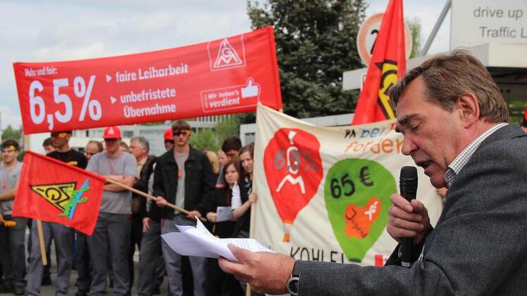Gewerkschaftssekretär Thilo Kemmerer forderte, dass die Arbeitnehmer  angemessen an den  Gewinnen auf Rekordniveau beteiligt werden.