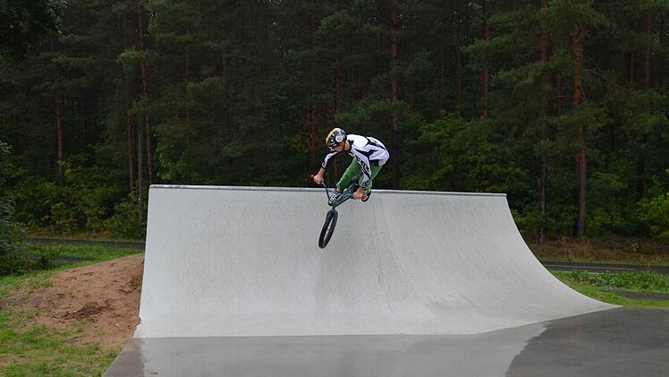Und los geht's mit dem BMX-Rad