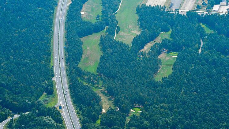 Experten bescheinigen der Neun-Loch-Anlage hohes Potenzial. Allerdings sei eine Totalsanierung unausweichlich.  Foto: Ronald Rinklef