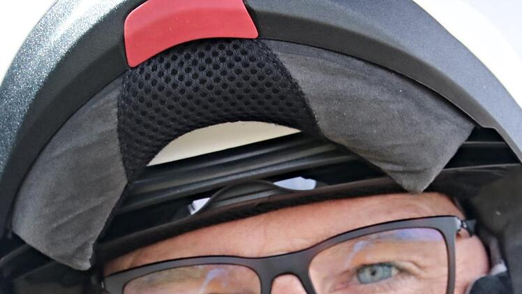 Stefan Schunke: "Es ist wirklich das erste Mal, dass ich als Motorradfahrer von der Polizei kontrolliert werde."Helmut Will