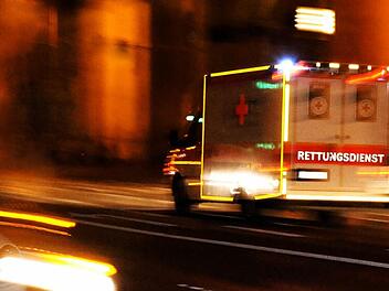 Rettungswagen, Notfall, Unfall, Rotes Kreuz, Rettungsdienst