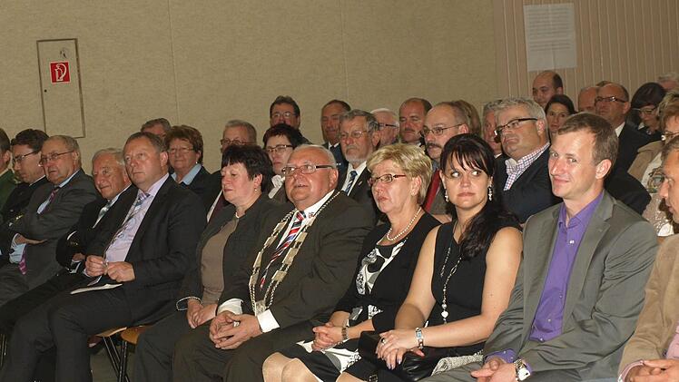 Familie und Weggefährten von Siegfried Erhard.