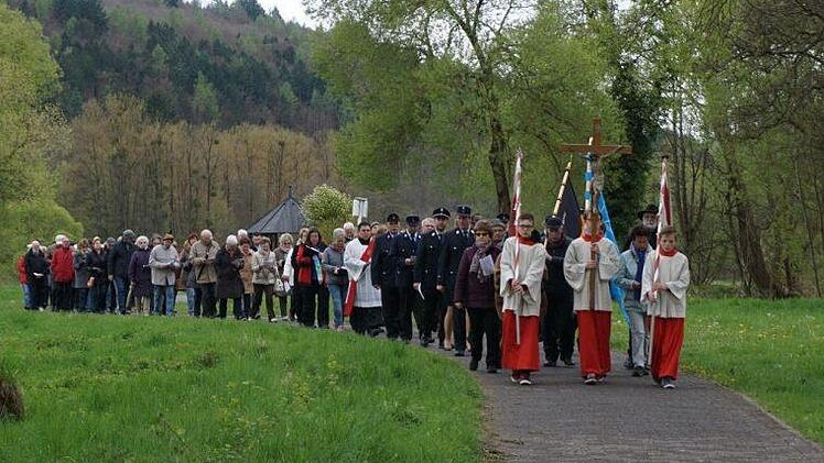 Unter dem biblischen Satz "Sucht der Stadt Bestes" fand die diesjährige St. Georgs-Prozession in Bad Brückenau zu Ehren des Schutzheiligen statt. Foto: Marion Eckert