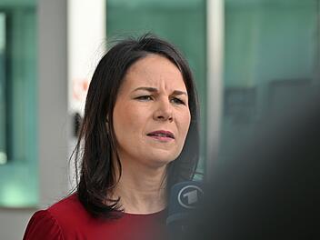 "Ständig beobachtet": Baerbock irritiert mit Töchter-Aussage