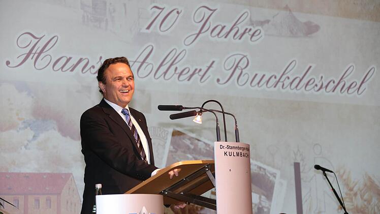 MdB Hans-Peter Friedrich hielt die Laudatio.