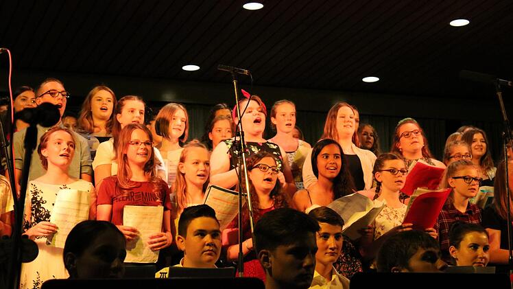 Musik tut einfach gut: Der Mittelstufenchor der Realschule wächst von Jahr zu Jahr und wird somit für immer mehr Schüler Bestandsteil des schulischen Alltags.