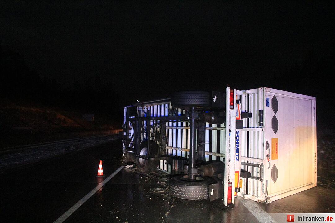 Tödliche Lasterunfall in Unterfranken: Lkw-Fahrer stirbt auf der A71