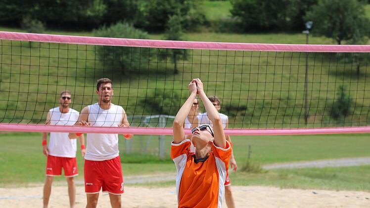 Beachvolleyball-Turnier in Oberbach. Sebastian Schmitt