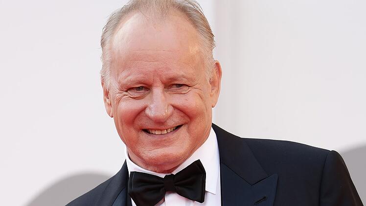 Acht Kinder seien genug, erkl&auml;rte Stellan Skarsg&aring;rd  nach der Geburt seines j&uuml;ngsten Sohnes 2012 und bekannte, dass er eine Vasektomie habe durchf&uuml;hren lassen.