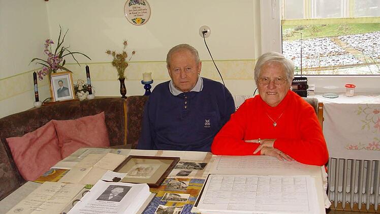 Bertha und Rudolf Wiesner haben viele Informationen über den Großvater gesammelt, der im Ersten Weltkrieg gefallen ist. Foto: B. Kempe -Wolf