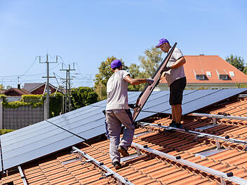 Solarpaneele steigen im Preis, weil es f&uuml;r chinesische Hersteller weniger staatliche Subventionen im eigenen Land gibt.