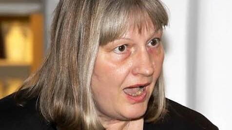 Birgit Hächl aus Thurnau zauberte mit ihrem Gedicht ein Lächeln in die Gesichter der Zuhörer - und nahm den zweiten Preis mit nach Hause.