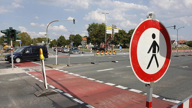 Auch Fußgänger und Radfahrer können derzeit den Berliner Ring nicht überqueren. Foto: Matthias Hoch