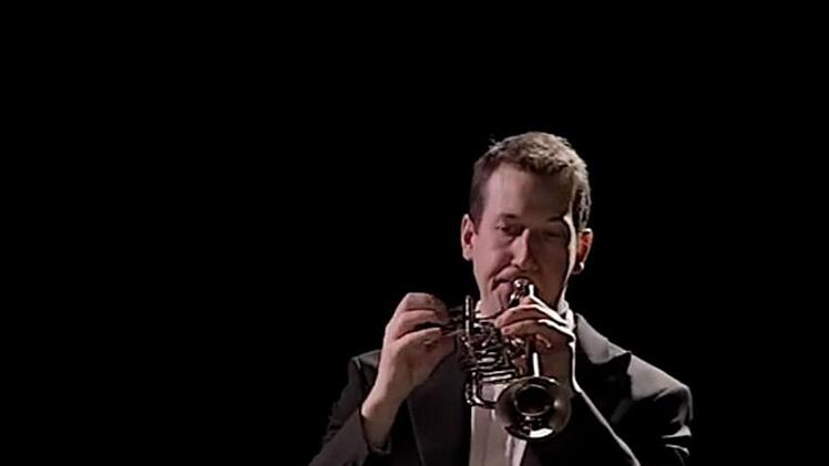 Tobias Ziegler bei der Wiederaufnahme der Reihe Klassik am Sonntag des Landestheaters CoburgScreenshot/Video: Martin Trepl, Landestheater Coburg