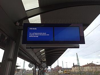 Streik in Franken trifft kompletten Nah- und Fernverkehr - so ist die Situation auf Straßen und an Bahnhöfen