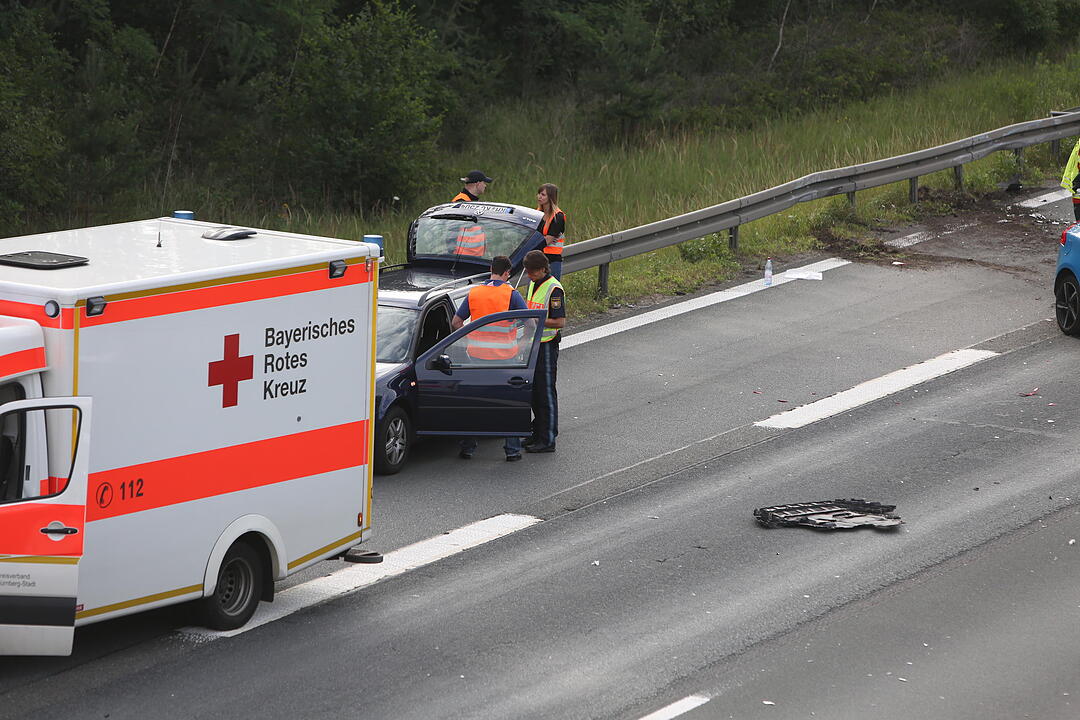Nürnberg: Probleme mit Rettungsgasse nach Unfall