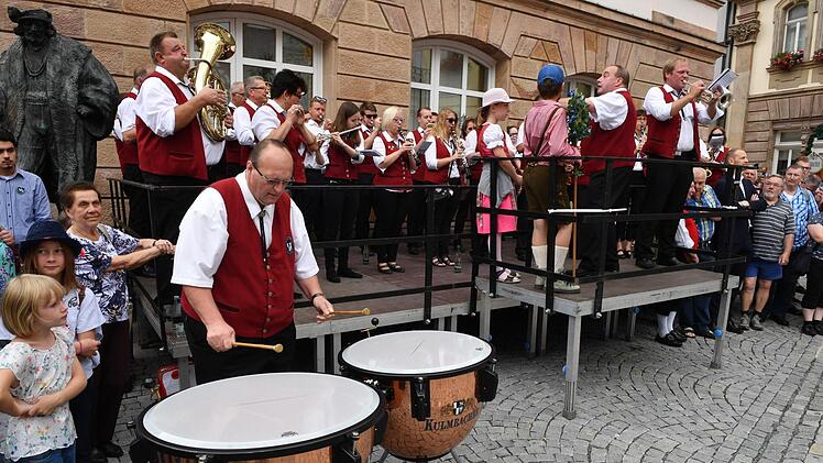 Die Stadtkapelle erhielt für ihren Auftritt großen Beifall.