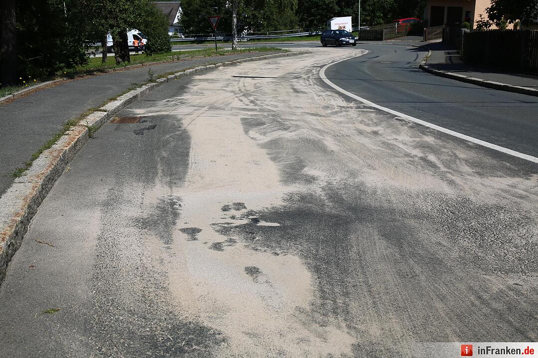 Traktor verliert Raps