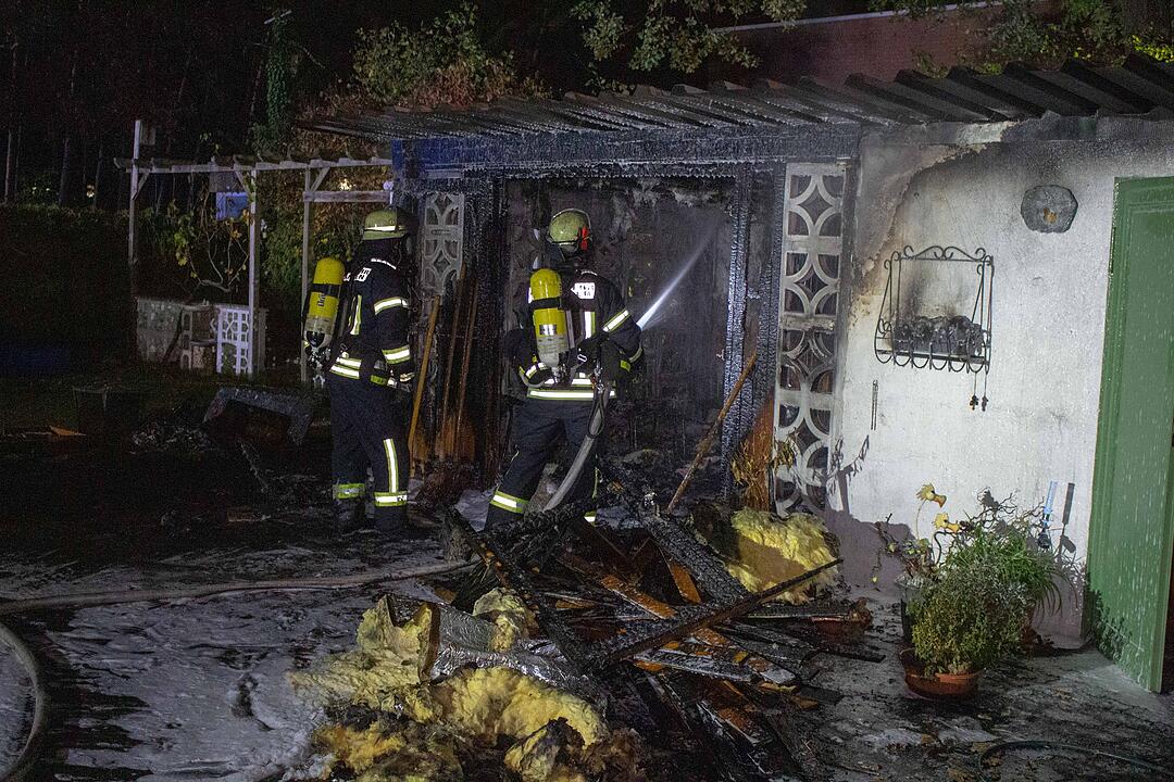 Feuerwehr-Einsatz nach Verpuffung in privater Sauna