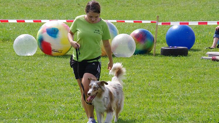 Der Verein der Hundefreunde aus Kronach stellte sich und seine Arbeit vor. Foto: Marco Meißner