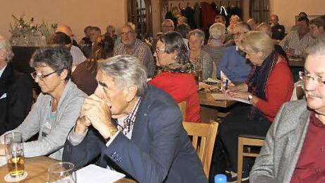 Rund 80 Vertreter der Musik- und Gesangvereine des Landkreises Erlangen-H&ouml;chstadt trafen sich im Gasthaus S&uuml;&szlig; zur Jahrestagung.  Foto: Richard S&auml;nger