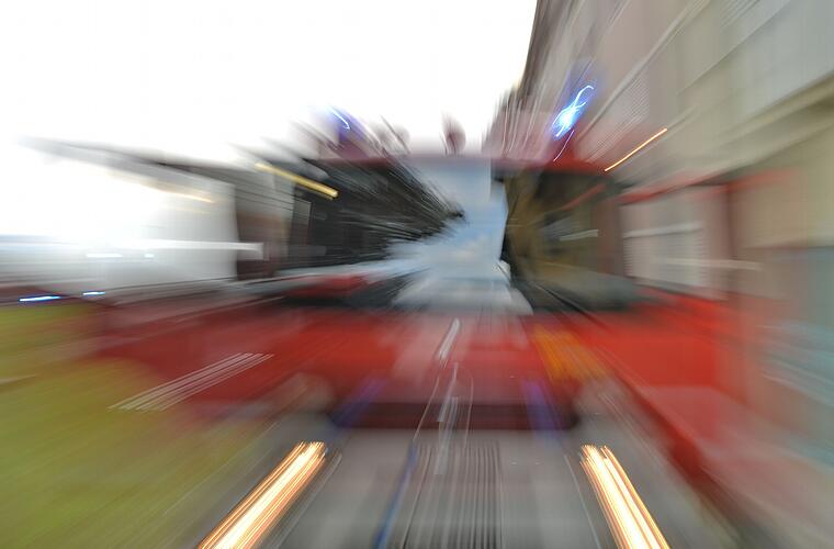 Neustadt bei Coburg: Instant-Nudeln fangen Feuer - Zweijährige setzt Mikrowelle in Brand