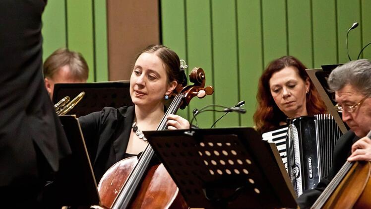 Impressionen vom Neujahrskonzert des "Musizierkreises Neustadt".Foto: Jochen Berger