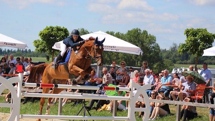 Impressionen vom Reitturnier in Detter. Foto: Sebastian Schmitt