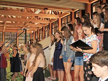 Die musikalische Ausgestaltung der Abschlussfeier in der Adam-Riese-Halle fand erstmals auf der Empore statt.  Fotos: Gerda Völk
