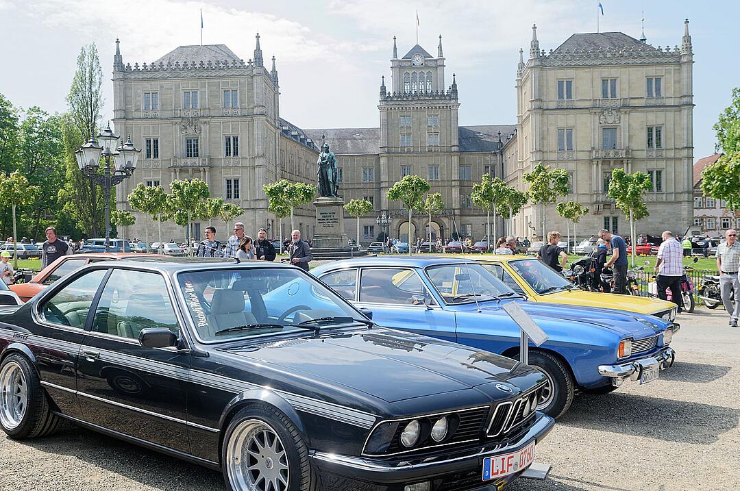 Über 500 Autos zogen Besucher aus nah und fern an