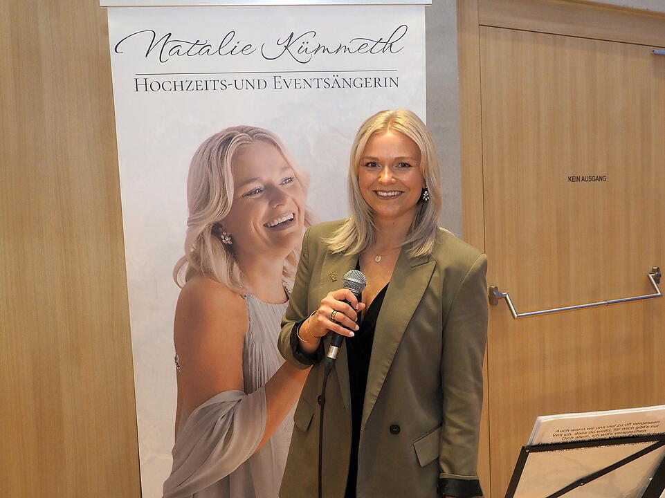 Inkl. Braut- und Festmodenschauen.