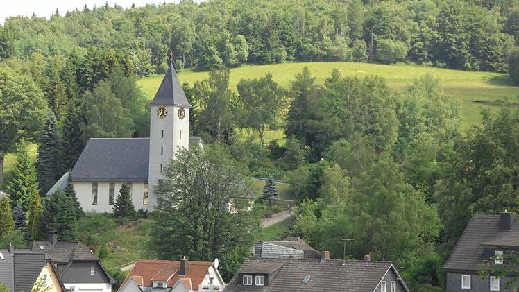 Die Sanierung der katholischen Kirche in Tettau kostet fast 800.000 Euro.   Foto: Archiv