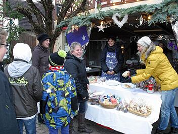 Der Elternbeirat der Grund- und Mittelschule Seßlach hatte viel Selbstgemachtes im Angebot. Fotos: Bettina Knauth