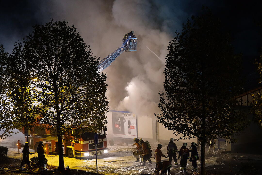 Nürnberg: Lidl brennt
