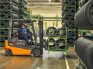 Am Michelin-Standort in Hallstadt haben 2019 inklusive Zeitarbeiter noch rund 900 Beschäftigte gearbeitet.  Foto: Ronald Rinklef (Archiv)