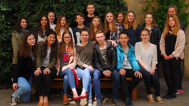 Diese Theatergruppe des Gymnasiums Casimirianum zeigt "The Wonderful Wizard of Oz".Foto: Programmheft