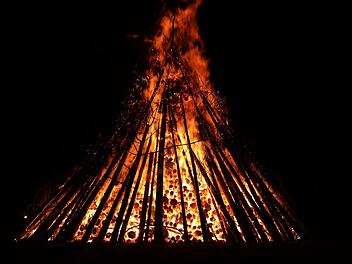 Landkreis Forchheim: Johannisfeuer stehen bevor - was verboten ist und was es zu beachten gilt